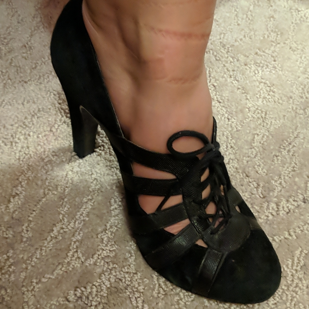 BCBG heels